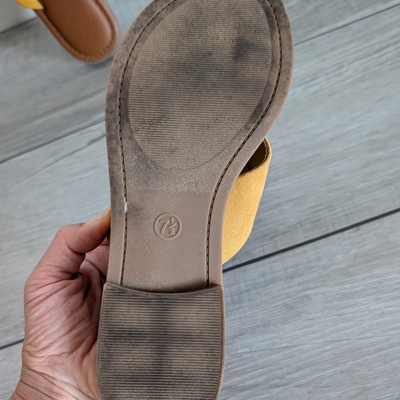 Universal Thread Mustard Yellow Ruffle Slide Sandals - Picture 5 of 6